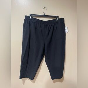 Croft & Barrow Women's Black Capris